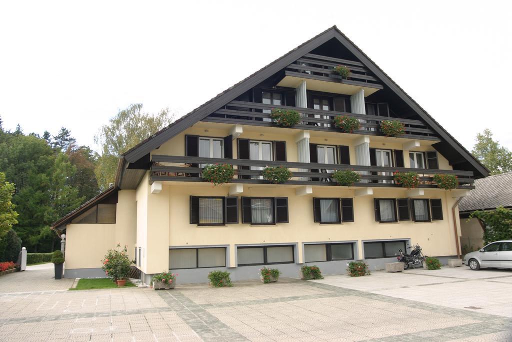 Sport Manca Garni Hotel Radovljica Exterior photo